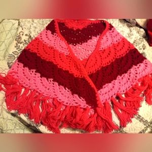 Beautiful, handmade, shawl OS fits all like new